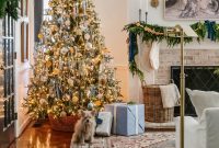 Snuggle-Worthy: 13 Christmas Living Room Decor Inspirations
