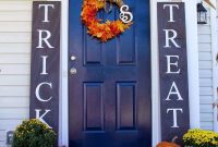 Halloween Sidelight Signs and Fall Porch Reveal