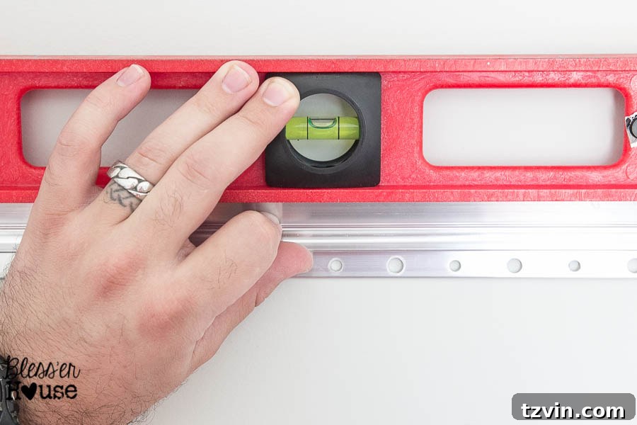Marking the position of the wall plate