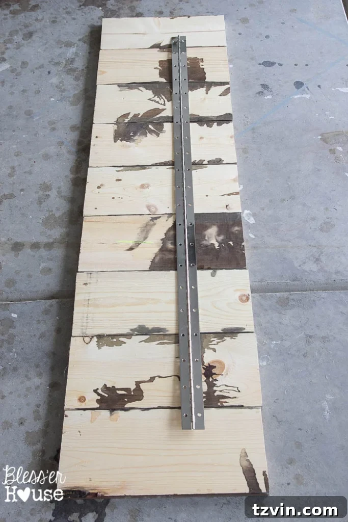 DIY Antique Door Knob Towel Rack | Bless'er House
