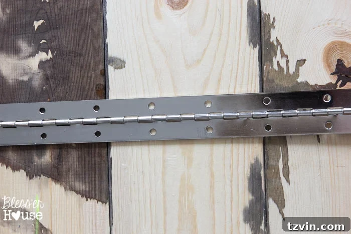 DIY Antique Door Knob Towel Rack | Bless'er House
