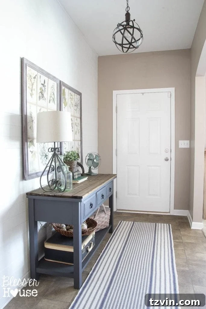 Foyer before board and batten