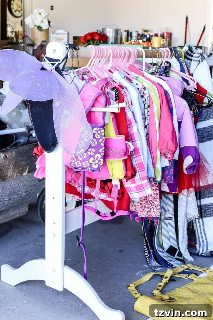 Top 10 Secrets for a Profitable Garage Sale 4 11 Tips to Host a Successful Garage Sale and Maximize Profits | blesserhouse.com - How to advertise your garage sale effectively online and with clear signs.