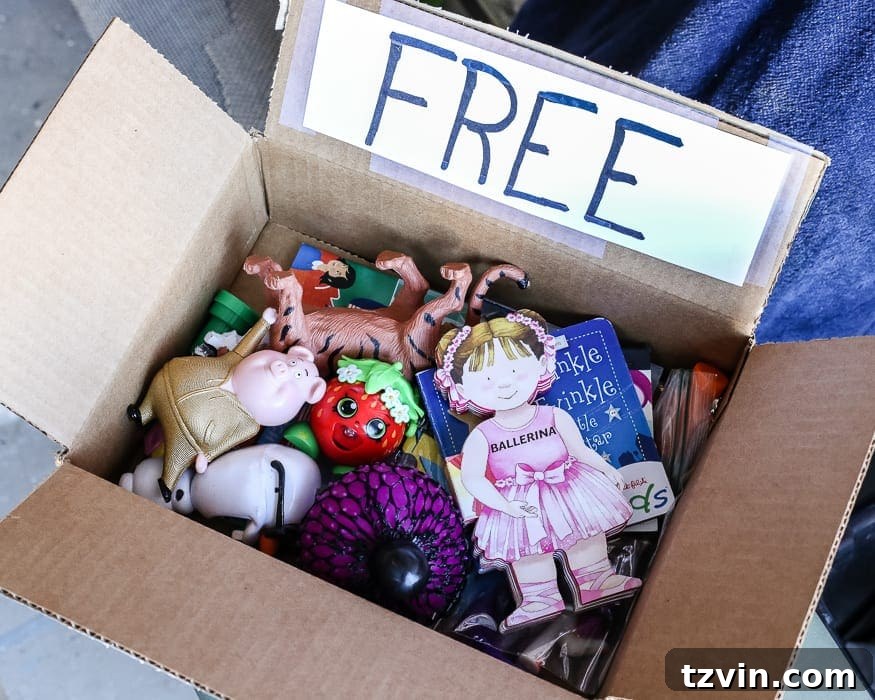 Top 10 Secrets for a Profitable Garage Sale 9 11 Tips to Host a Successful Garage Sale and Maximize Profits | blesserhouse.com - The benefit of having a free box at your garage sale.