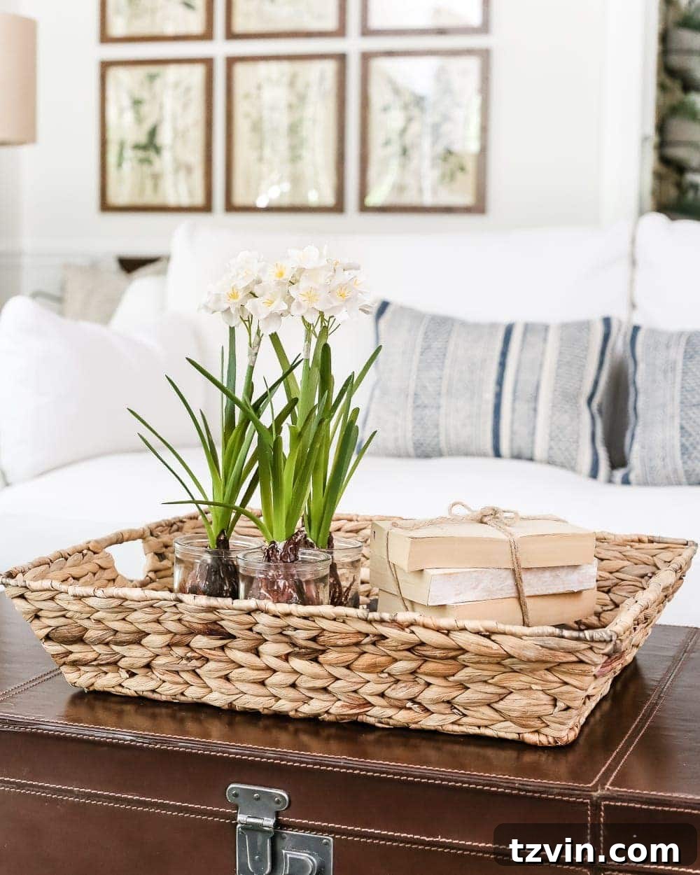 A Modern French Farmhouse Summer Retreat 10 Simple Summer Living Room Decor - A summer home tour featuring modern French farmhouse style, inexpensive decorating tricks, and ways to make your home look luxurious on a budget.