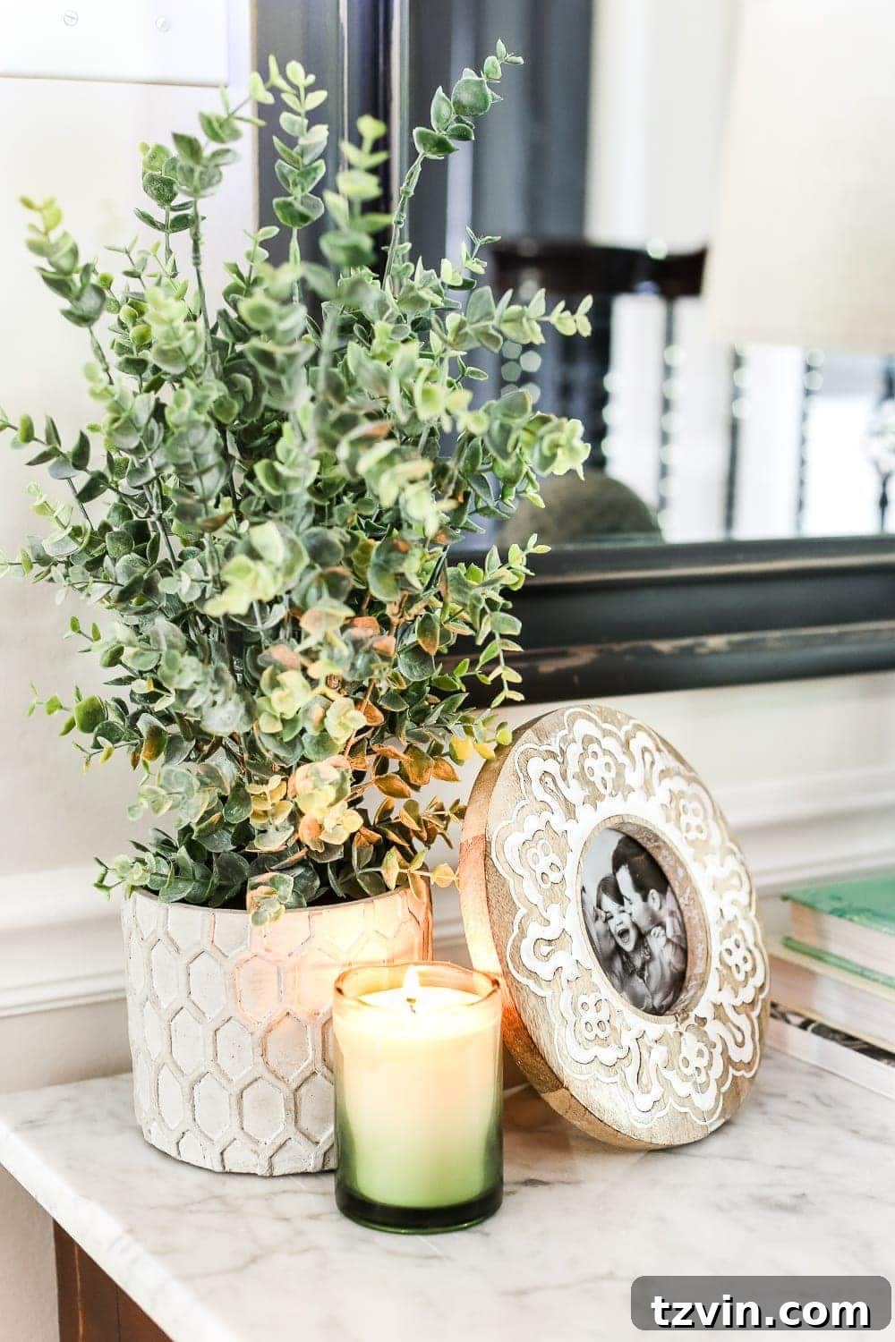 Close-up of Foyer Decor Details and Marble Top