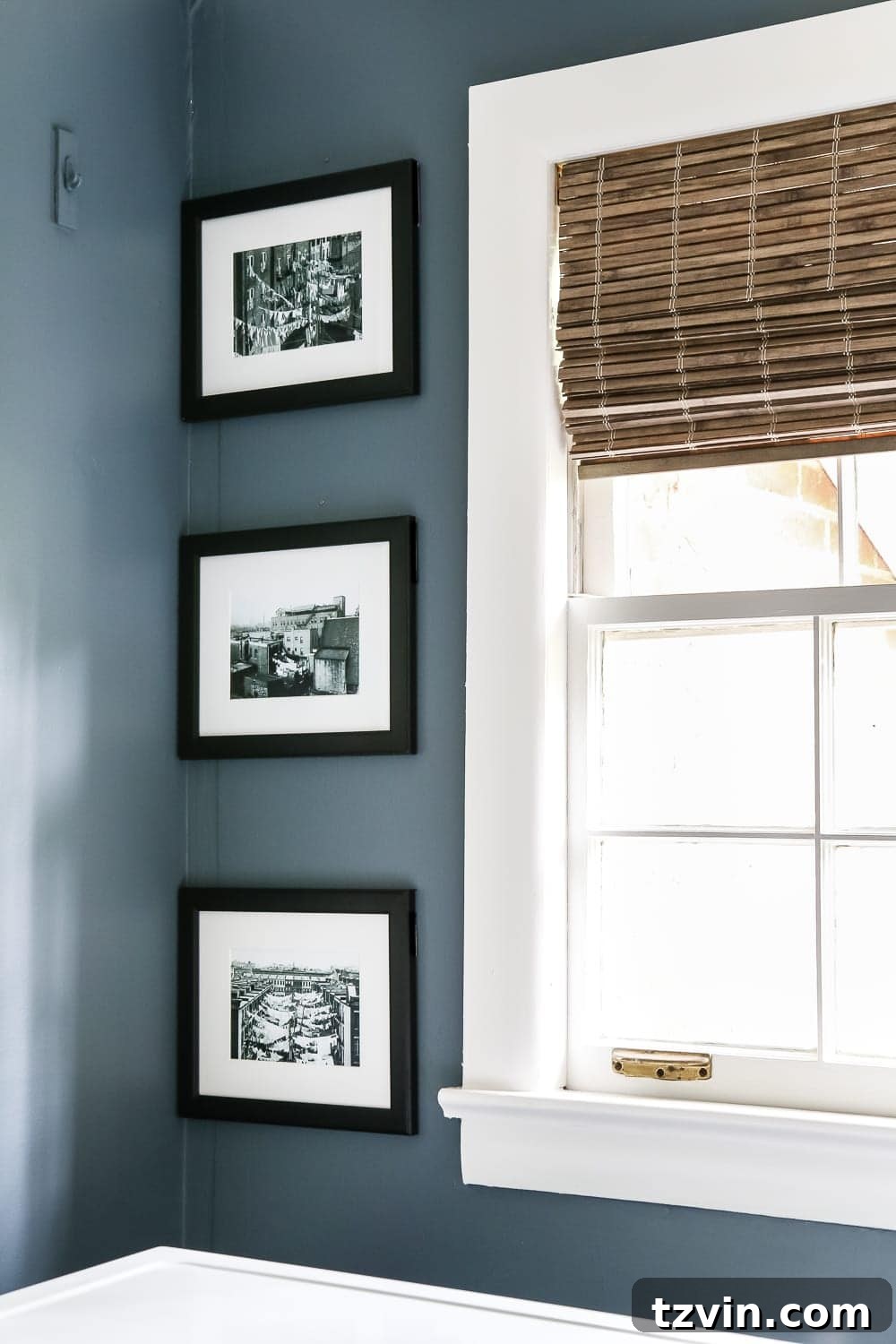 Charming Vintage Laundry Day Art Prints 12 Vintage Clothesline Laundry Room Art Printable Set | blesserhouse.com - A free downloadable printable set of 6 vintage black & white clothesline cityscape and countryscape photos perfect for framing in a laundry room.