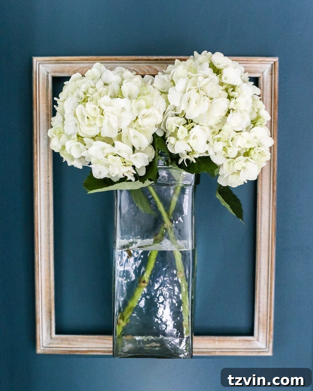 Secrets to a Lavish Home That Won't Break the Bank 15 How to Make Your Home Look Luxurious on a Budget | blesserhouse.com - 8 tips to make your home look luxurious on a budget with ideas for choosing finishes, lighting, art, and small details that only look expensive. bathroom wall decor
