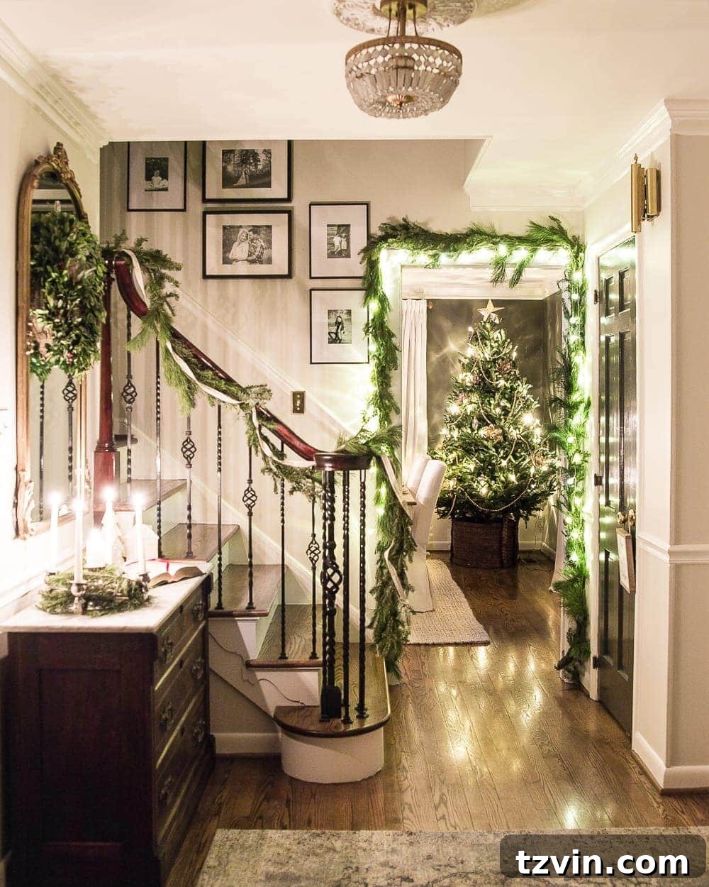 Glow of Christmas: A Candlelight Tour 2 Christmas Night Candlelight Tour | blesserhouse.com - A Christmas night time candlelight home tour with neutral, classic decorating ideas. #christmasdecor #christmascandlelight #christmashometour #candlelighttour