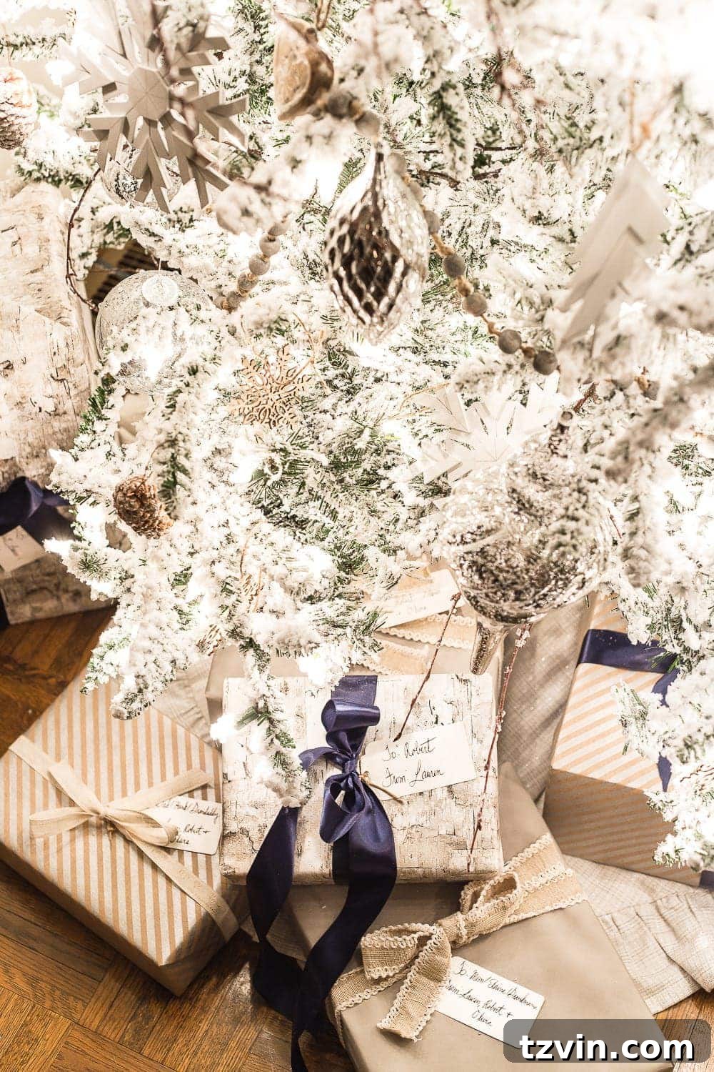 Glow of Christmas: A Candlelight Tour 12 Christmas Night Candlelight Tour | blesserhouse.com - A Christmas night time candlelight home tour with neutral, classic decorating ideas. #christmasdecor #christmascandlelight #christmashometour #candlelighttour