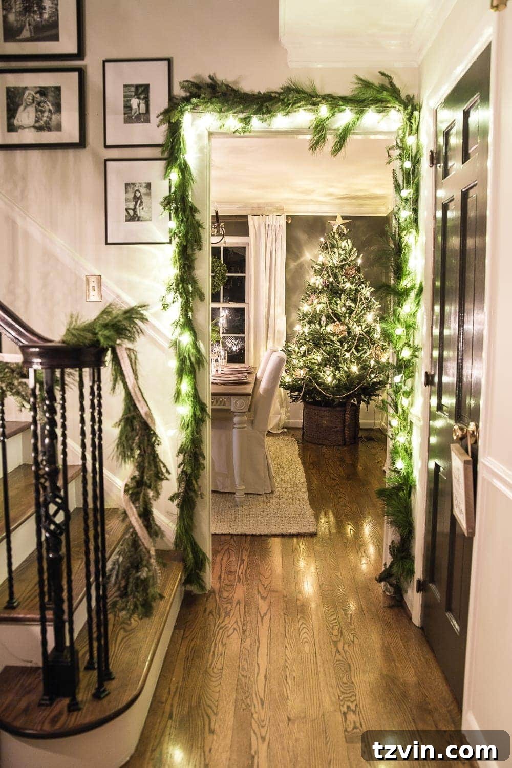 Glow of Christmas: A Candlelight Tour 3 Christmas Night Candlelight Tour | blesserhouse.com - A Christmas night time candlelight home tour with neutral, classic decorating ideas. #christmasdecor #christmascandlelight #christmashometour #candlelighttour