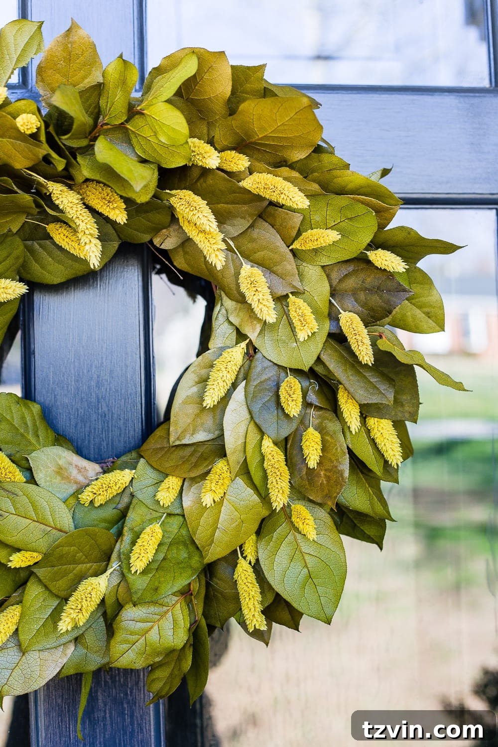 Small Stoop, Big Style: 4 Simple Decorating Steps 5 4 easy steps to decorate a small porch stoop for spring to make any home more welcoming for guests. #springporch #smallporch #porchstoop
