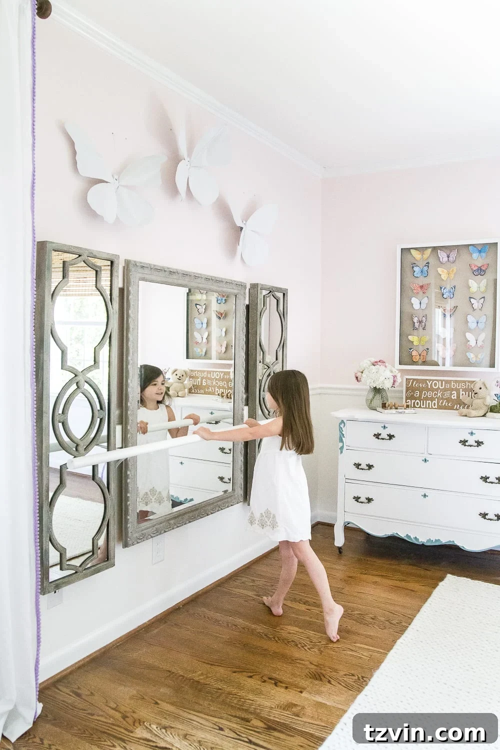 kid-friendly home - DIY ballet barre in a girl's bedroom