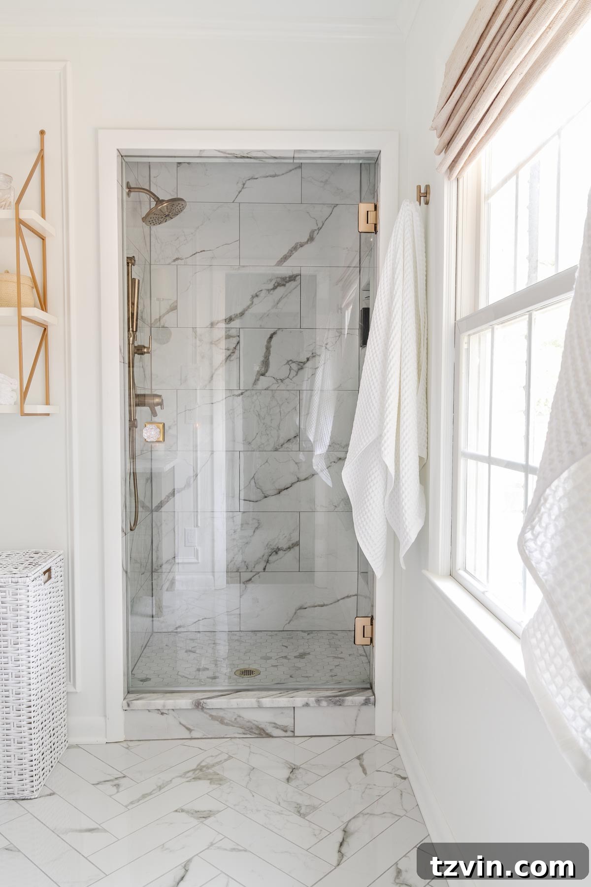 23 Smart Hacks to Make Your Small Room Feel Instantly Bigger 25 small bathroom with shower and marble tile