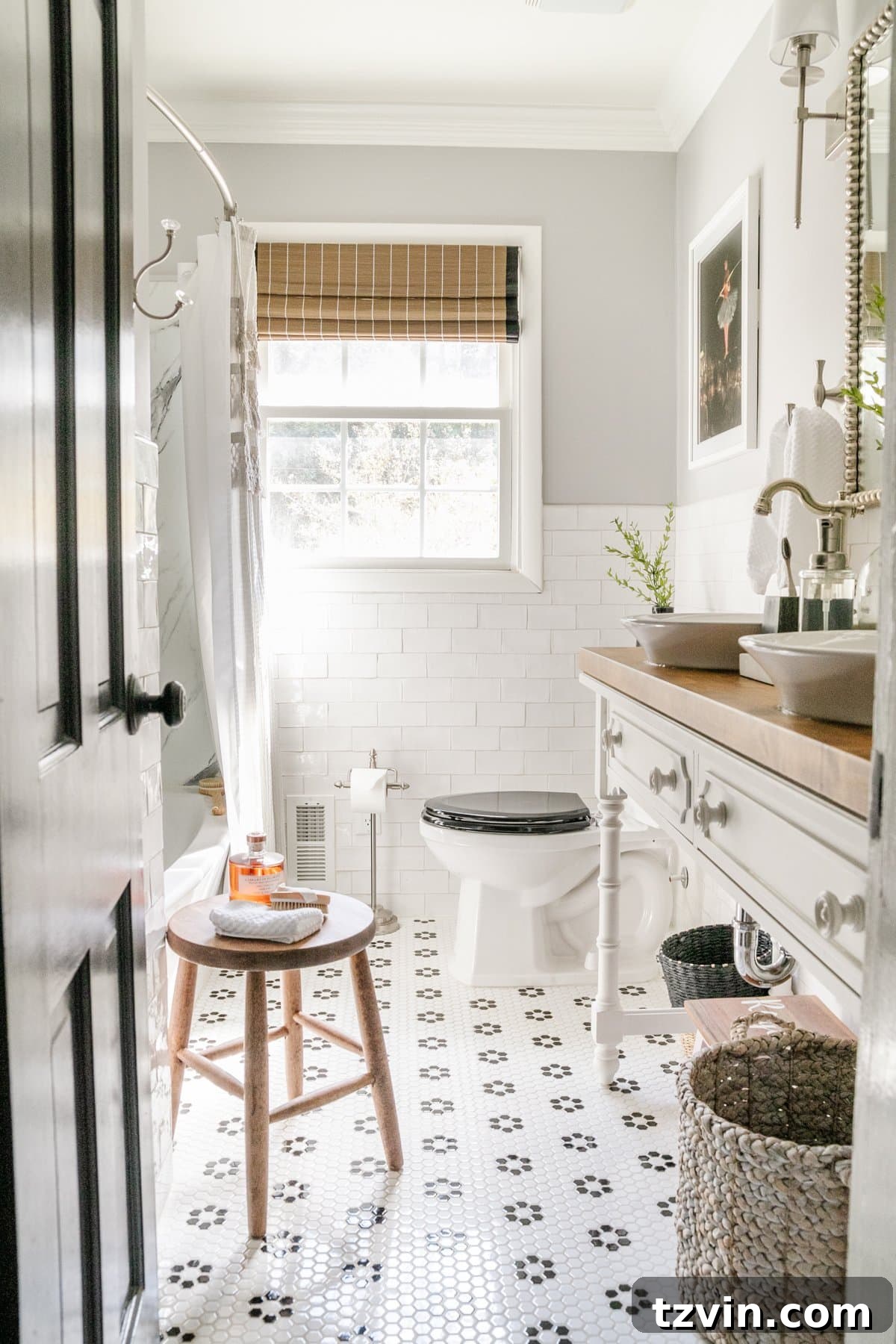 23 Smart Hacks to Make Your Small Room Feel Instantly Bigger 26 small bathroom with subway tile on walls and penny tile on floor