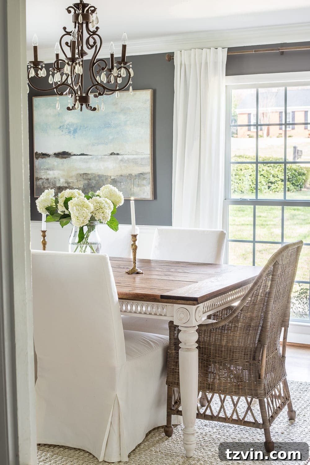 30 Must-Have Home Decor Treasures from Thrift Stores 52 A thrift store dining table, showcasing a successful transformation with a retrofitted top.