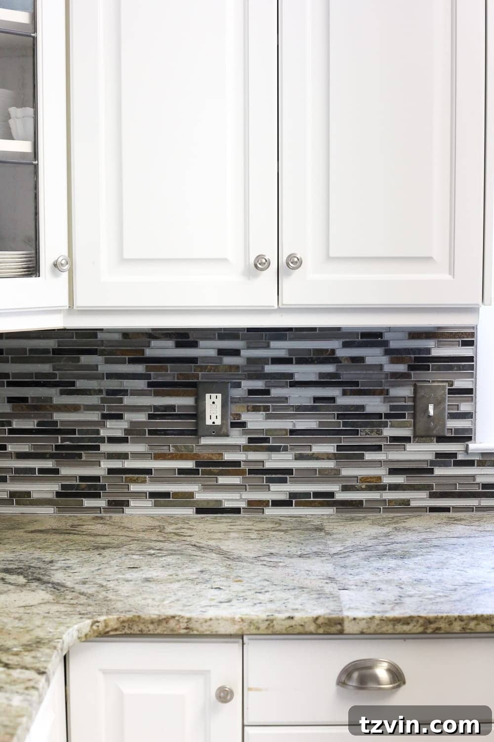 Cozy Cottagecore Kitchen Transformations for Less 15 backsplash before