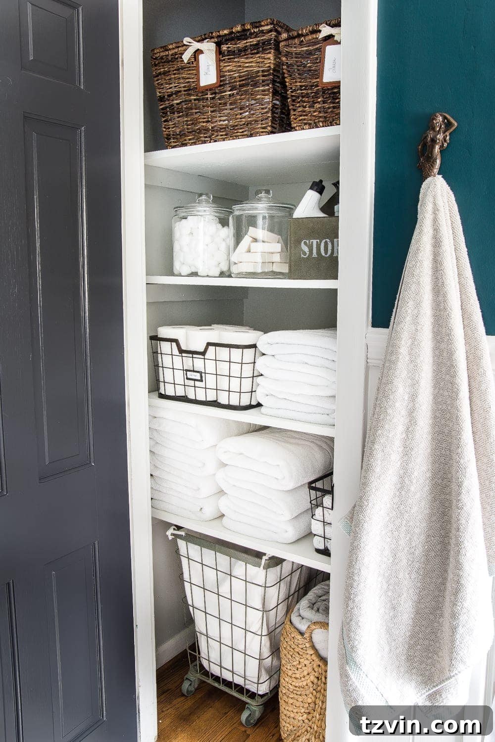 Declutter Your Home: A Printable Guide 9 Organized Linen Closet