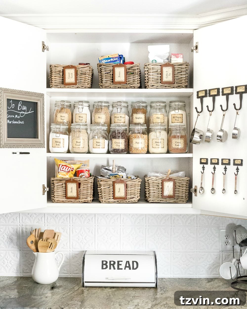 Declutter Your Home: A Printable Guide 10 Organized Pantry