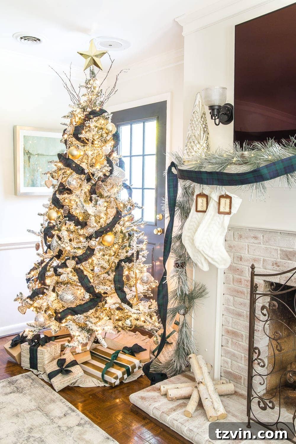 Christmas Tree Decorations with Vintage Ornaments