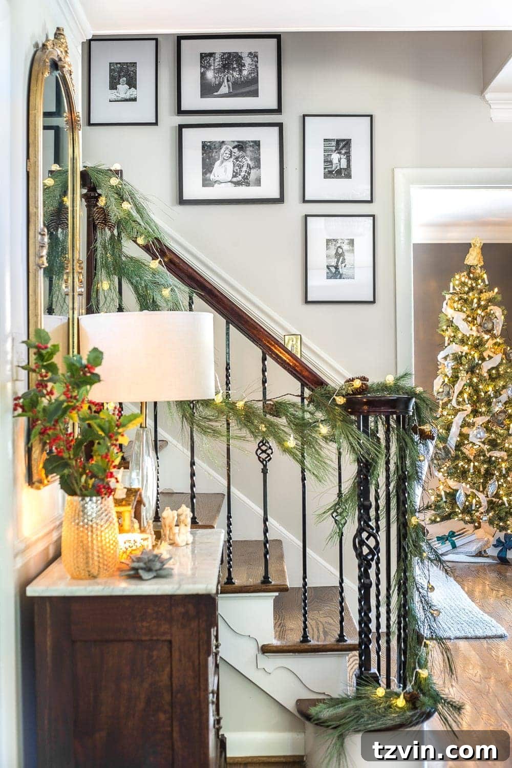 Foyer Christmas Decor Elements