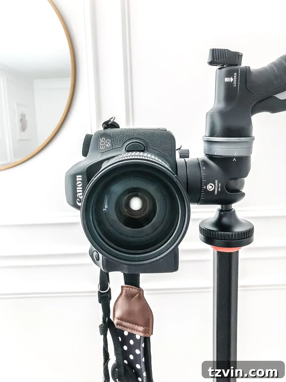 DIY Christmas Magic: Easy Family Photos at Home 11 Canon 6D DSLR camera used for a DIY Christmas family photoshoot