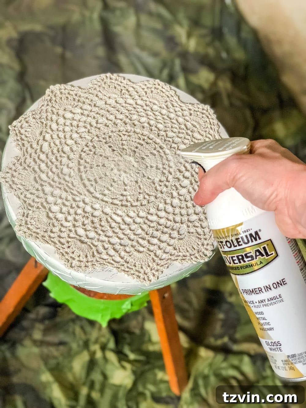 From Keys to Green: Piano Stool Plant Perch 5 A global designer-inspired DIY plant stand made from a thrifted piano stool using just spray paint and a doily for a quick and easy makeover. #plantstand #pianostool #globaldecor #spraypaint #thriftstoreflips #thrifting #diyhomedecor #thriftedhomedecor