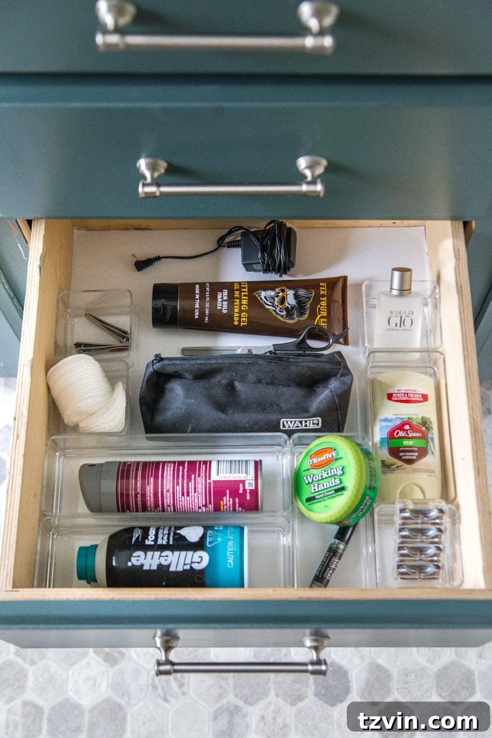 Robert's organized bathroom drawer for shaving supplies and men's grooming products, using dividers. #MensGrooming #ShavingEssentials #OrganizedDrawer