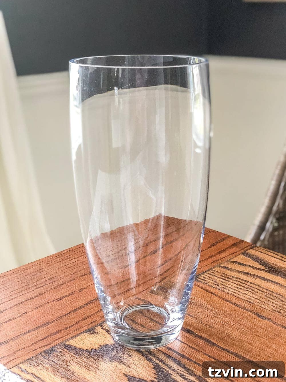 Stoneware Style from Thrift Store Treasures 2 How to add a stoneware look to thrifted glass vases and bottles using just paint. #stoneware #diystoneware #stonewarevase