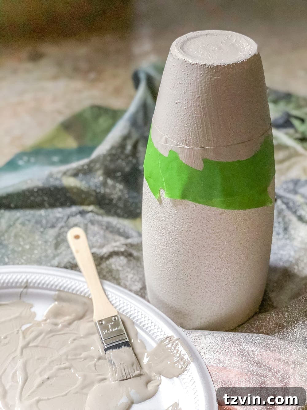 Stoneware Style from Thrift Store Treasures 6 How to add a stoneware look to thrifted glass vases and bottles using just paint. #stoneware #diystoneware #stonewarevase
