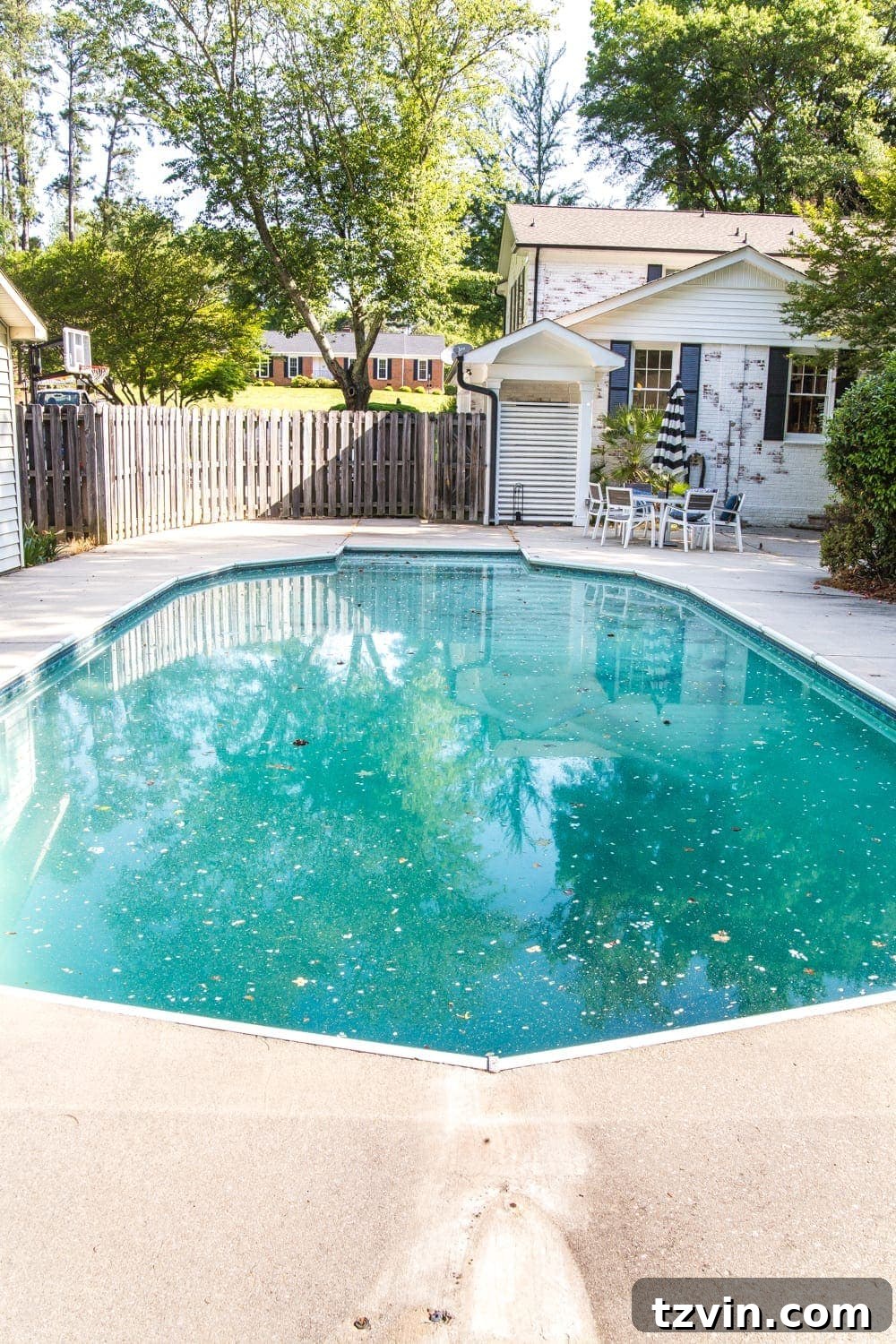 Backyard Before Tour and Pool Makeover Plans | blesserhouse.com - Ideas to improve a shabby backyard and vinyl liner pool