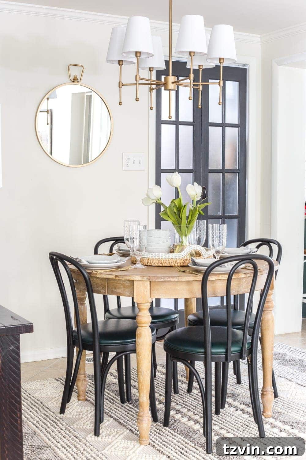 Small Breakfast Nook Entryway Makeover - Final Details