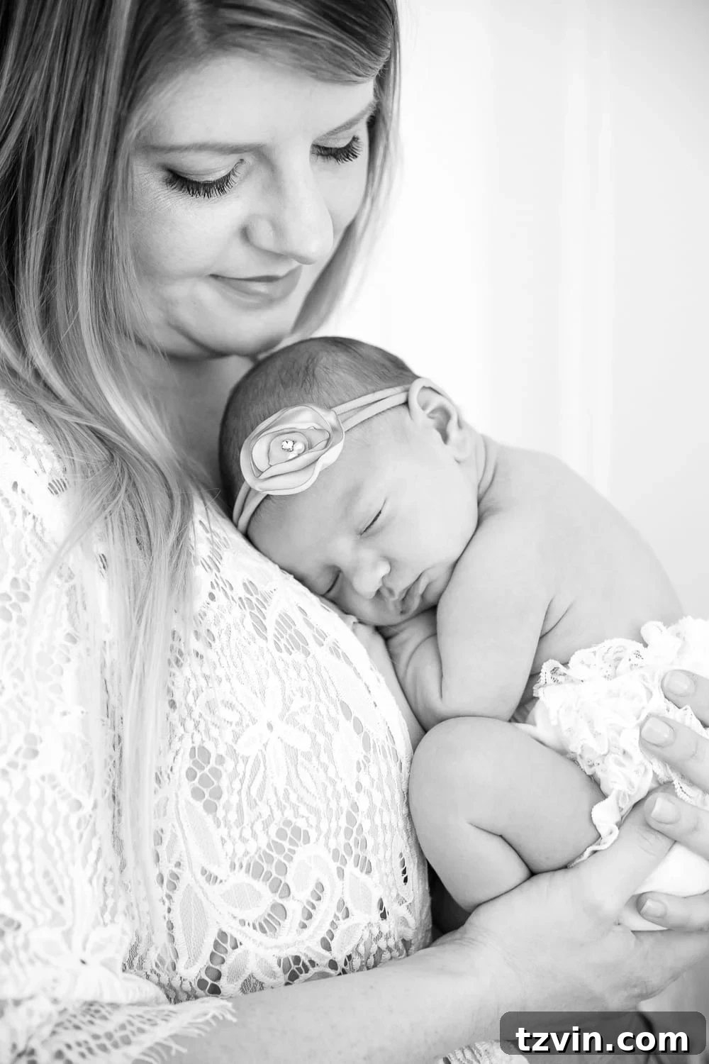 Exclusive Pumping Hacks That Work | A list of the best exclusive pumping tricks, tools, and resources to decrease stress, save time, and set you on track for a successful breastfeeding journey.
