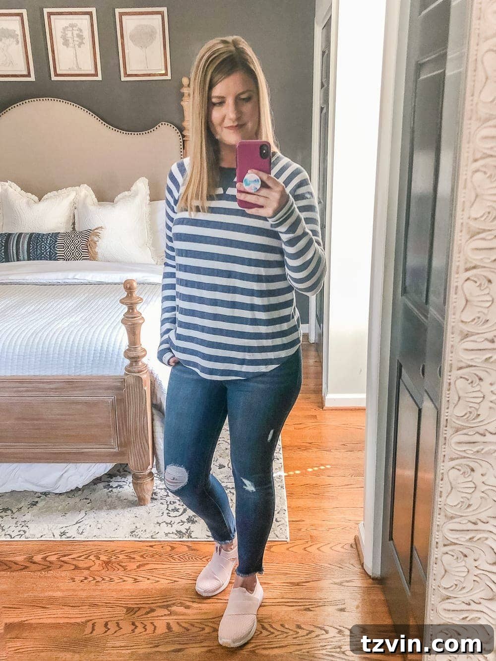 Chic & Cheap: 7 Fall Outfits to Smooth Your Silhouette 3 7 Inexpensive Tummy Hiding Mom Friendly Fall Outfits - Pullover shirt, distressed jeans, and slip-on sneakers