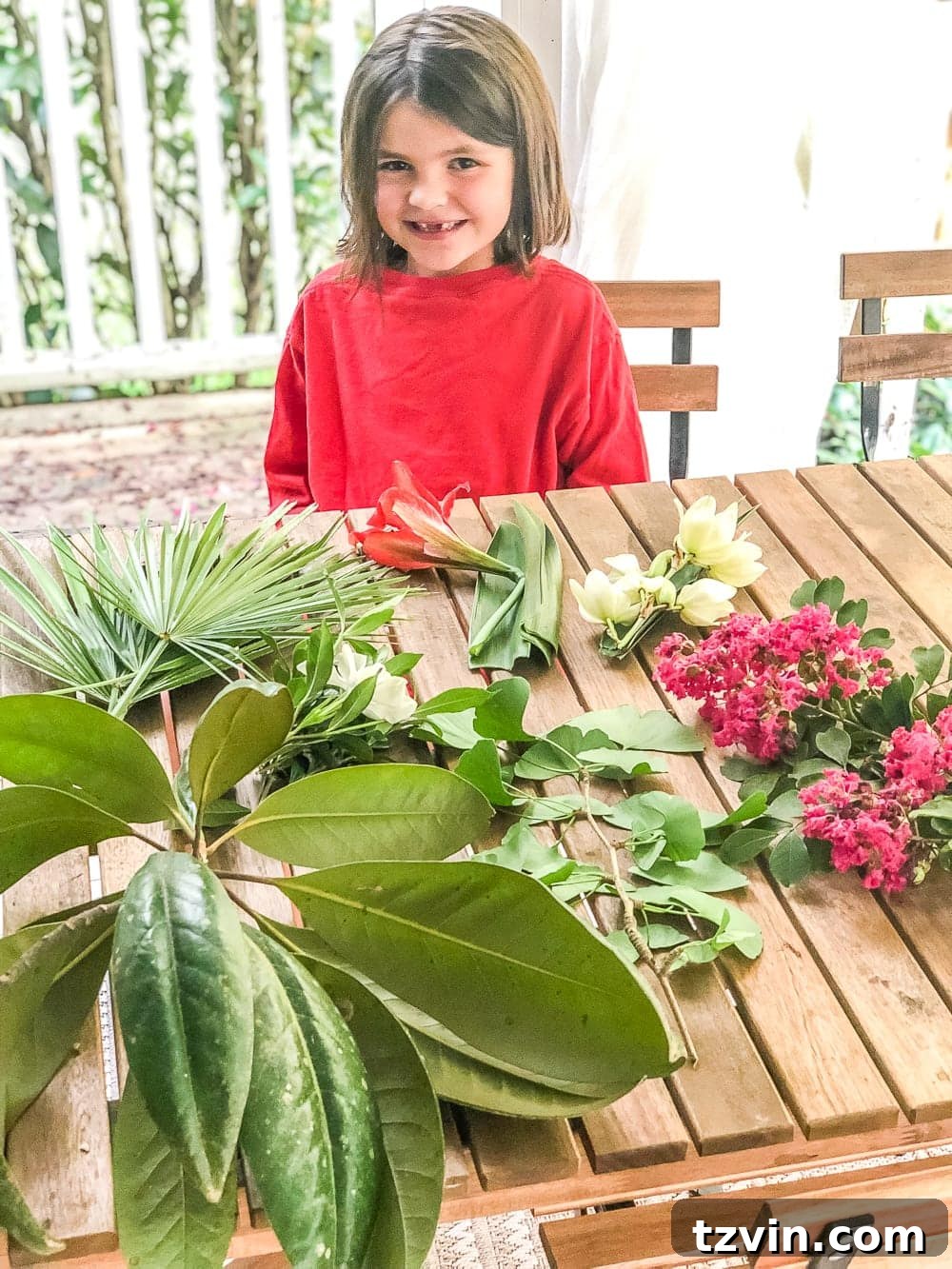DIY Pressed Flower Art | How to press flowers and leaves from your own backyard to frame as inexpensive, vintage-inspired wall decor. 