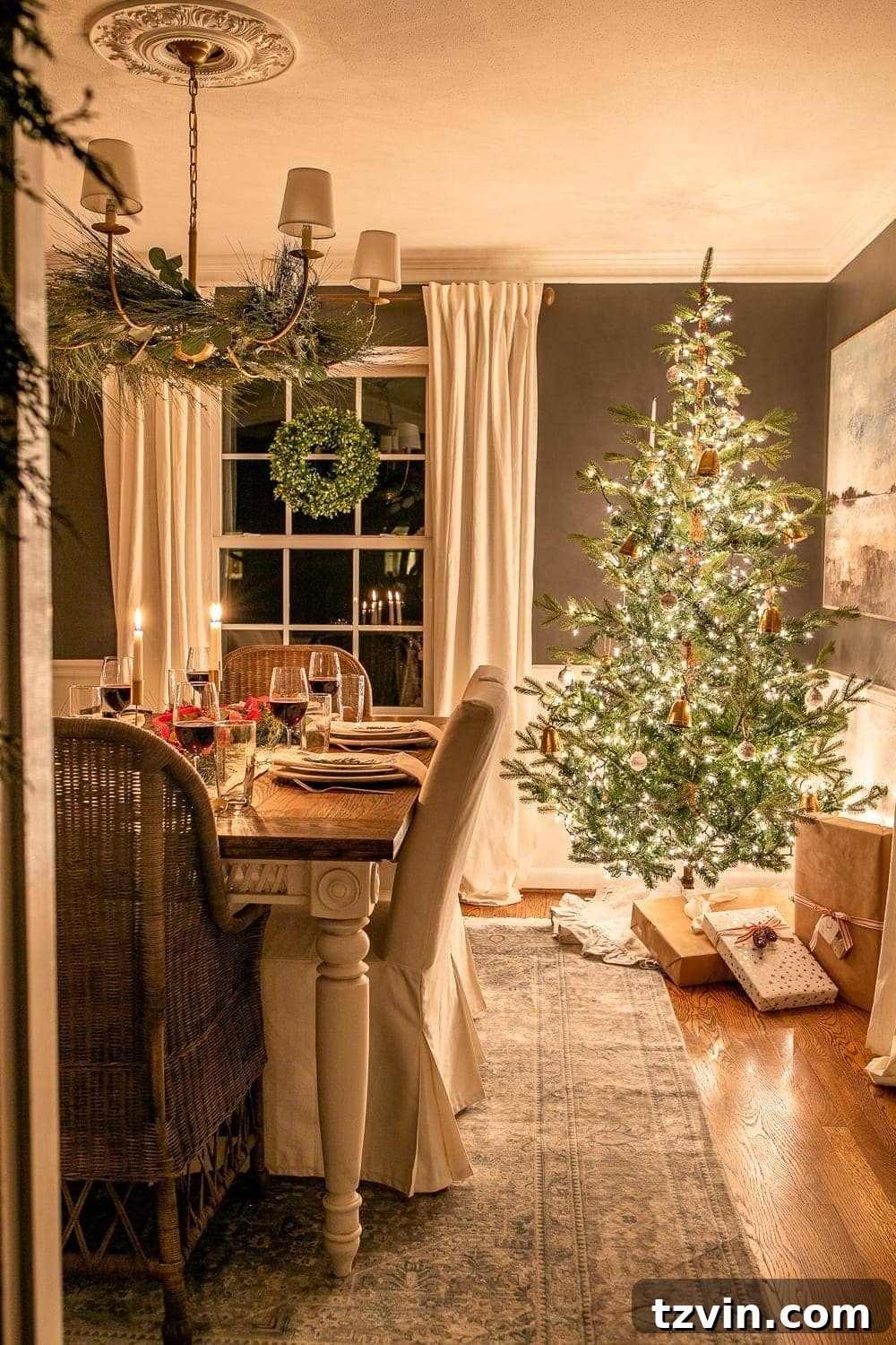 Enchanted Holiday Evenings 2019 8 Christmas dining room at night, decorated for holiday entertaining