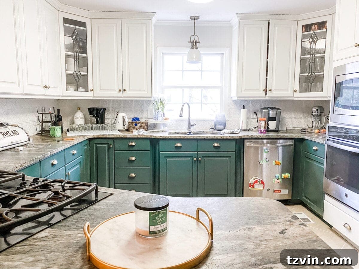 Stylish Countertops Made Simple 2 Before image of cluttered kitchen countertop