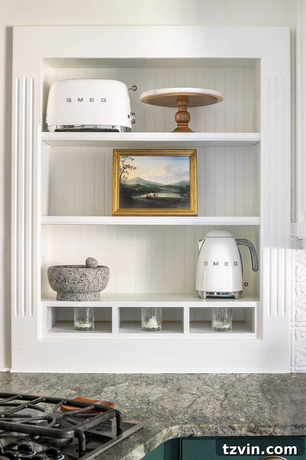 Effortless Shelf Styling 7 Creating Visual Balance with Large Decor Items on Shelves