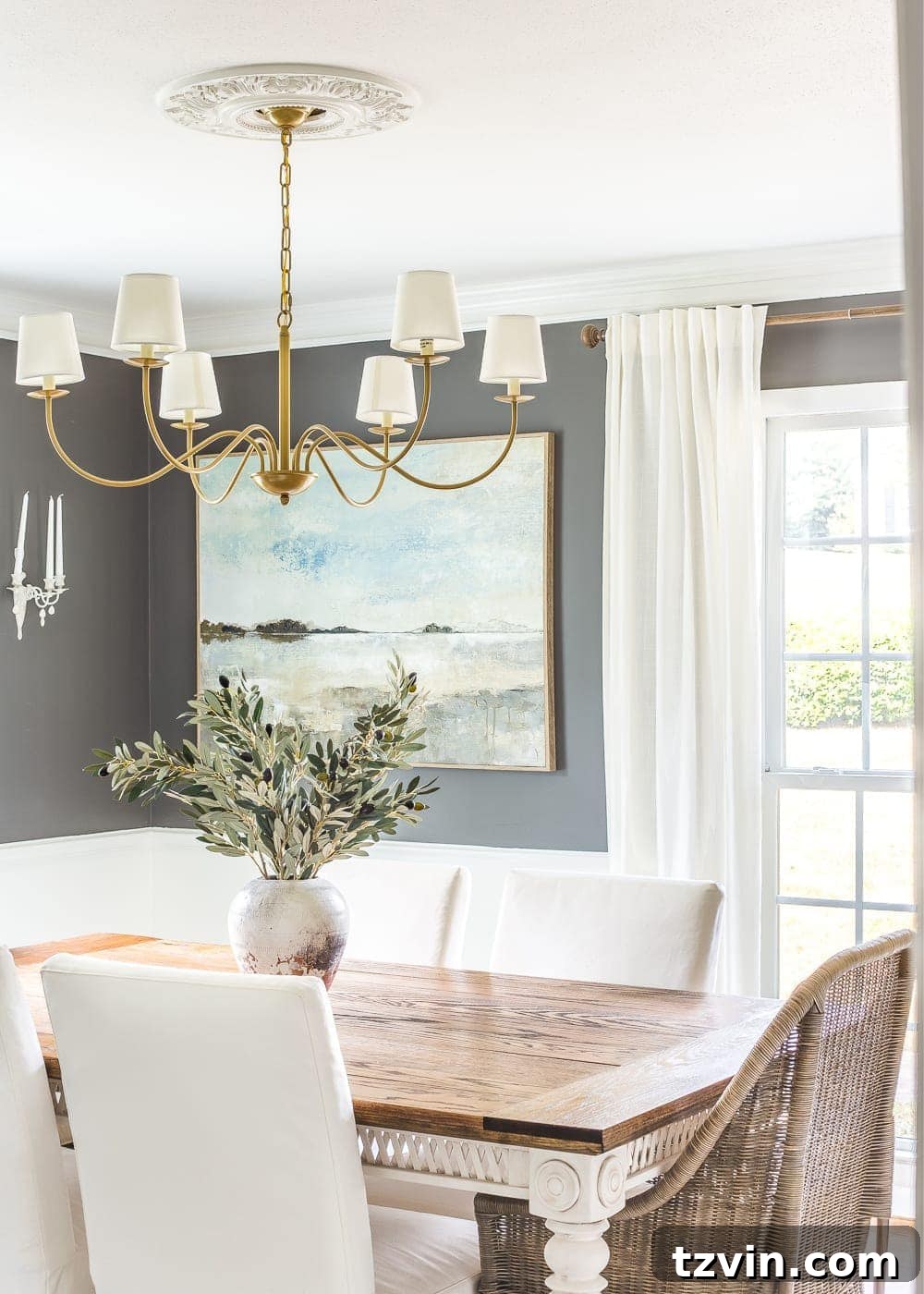 Craft Your Style: DIY Wall Decor Projects to Personalize Your Home 11 using oversized art as a large wall decor idea to make a room feel bigger and add a focal point