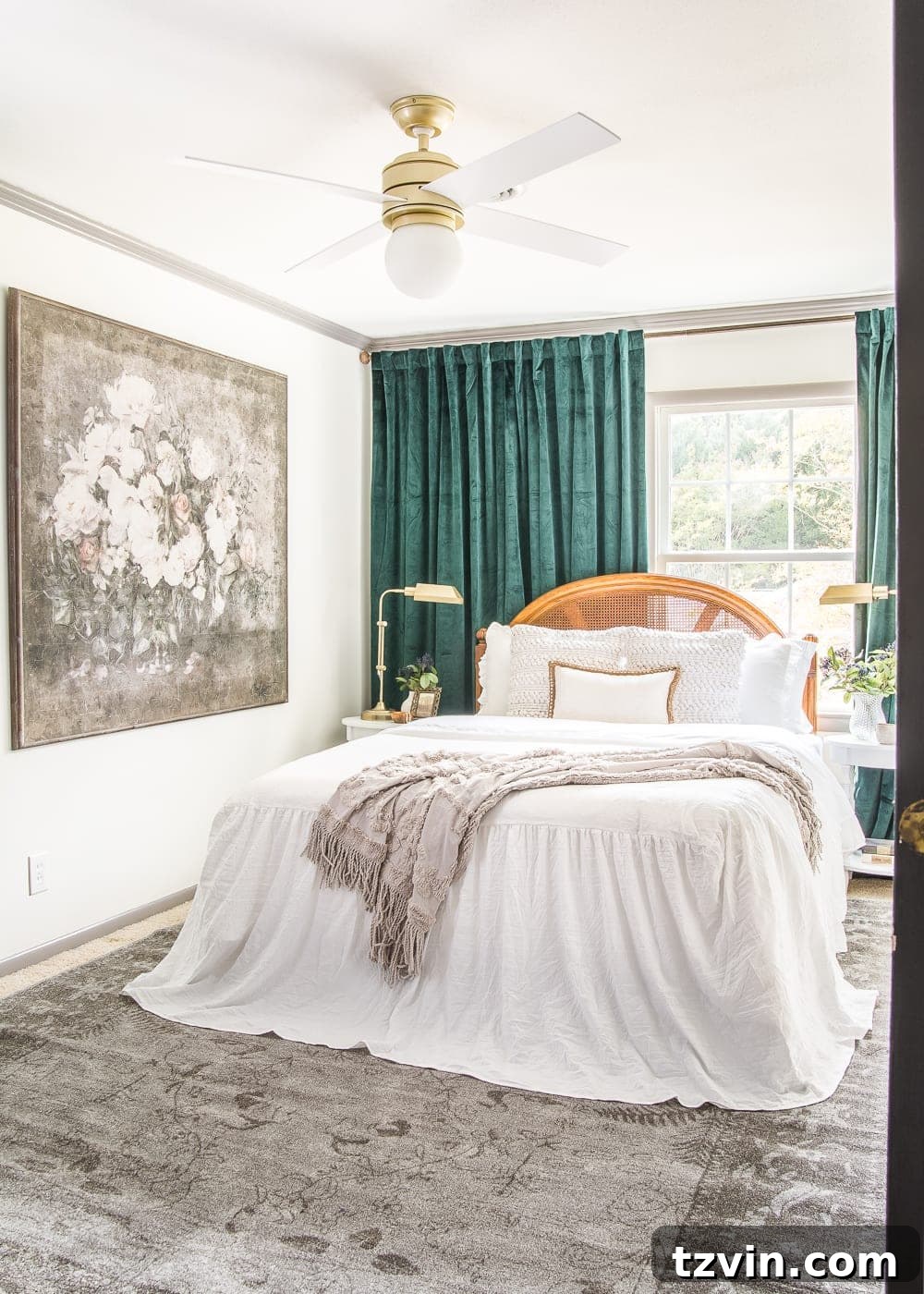 Craft Your Style: DIY Wall Decor Projects to Personalize Your Home 12 oversized art as a large wall decor idea in a bedroom to create impact