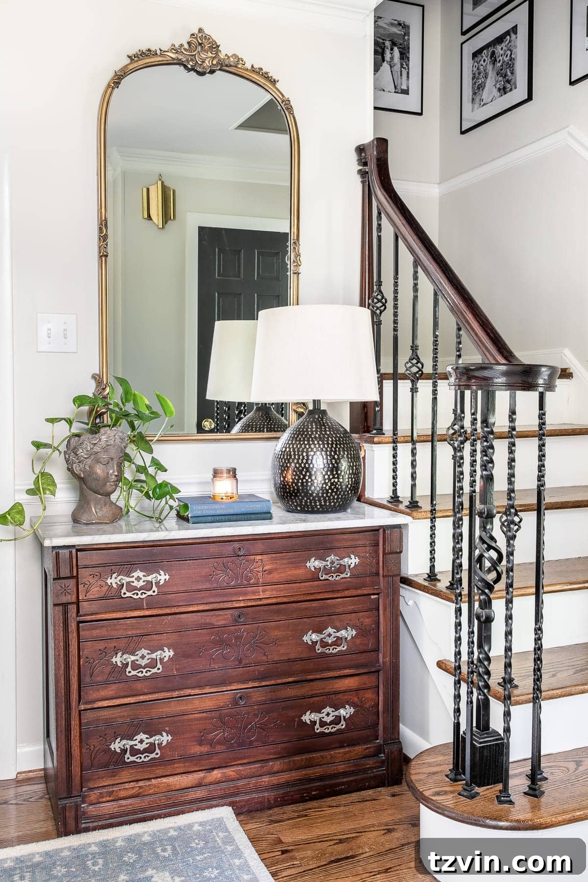 Foyer Fusion: Classic Charm Meets Modern Edge 7 Classic timeless modern foyer