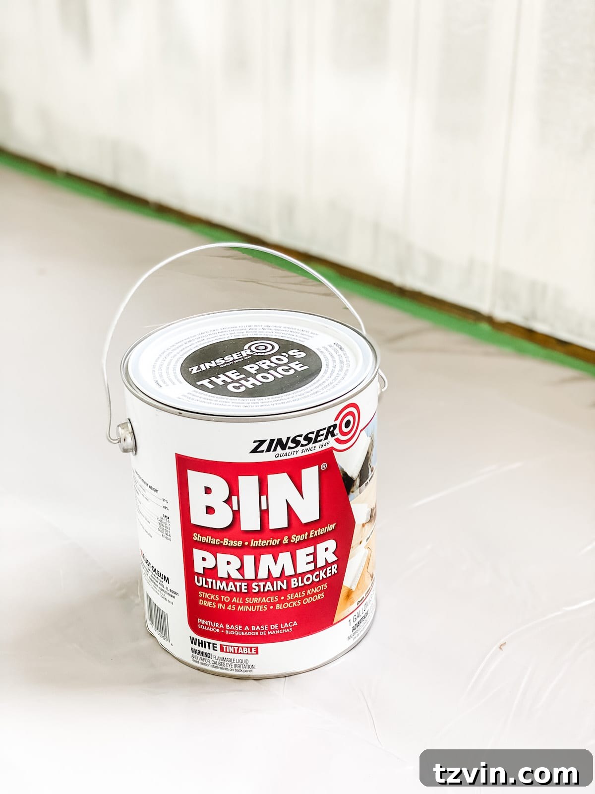 Duvar Panellerini Baştan Yarat: McNay Projesi Güncellemesi 4 priming wood paneling with shellac-based primer