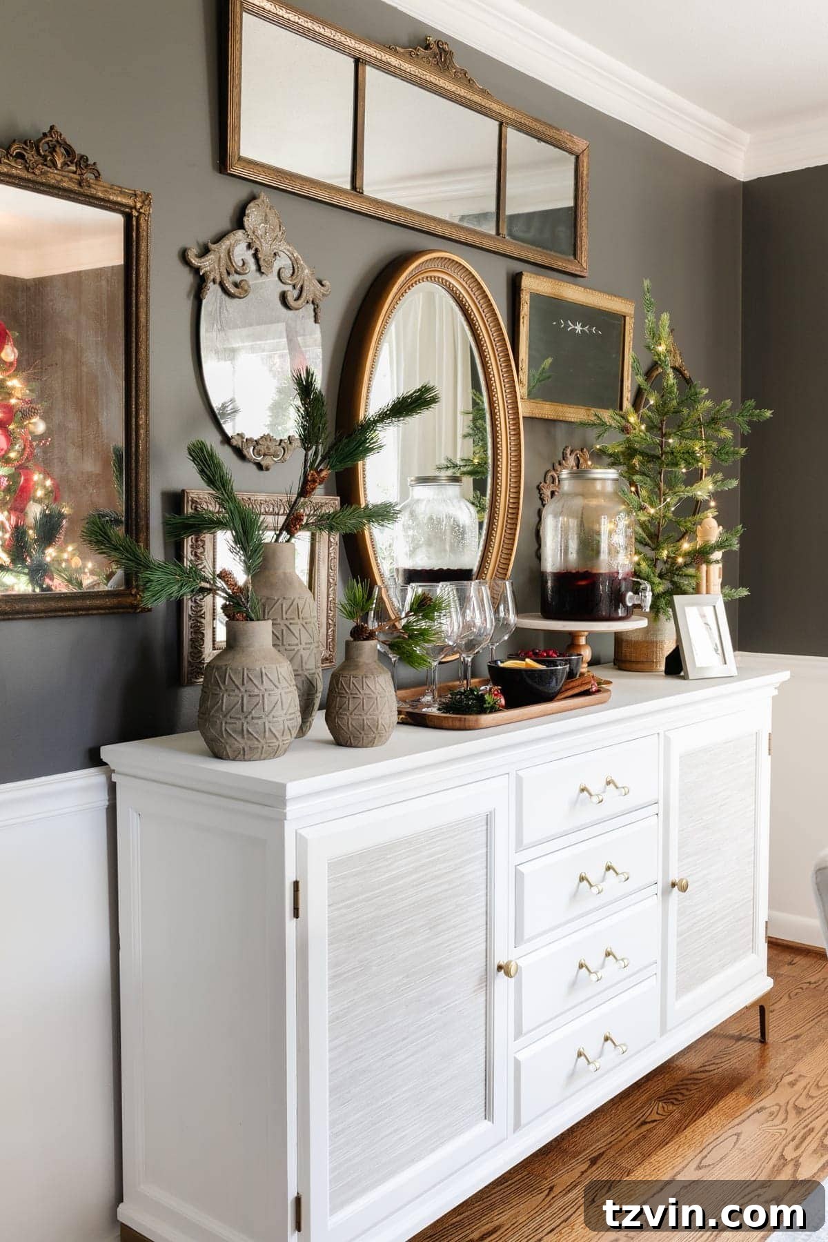 Modern Traditional Christmas Dining: Room Decor & Sangria Recipe Printable 7 Christmas buffet table