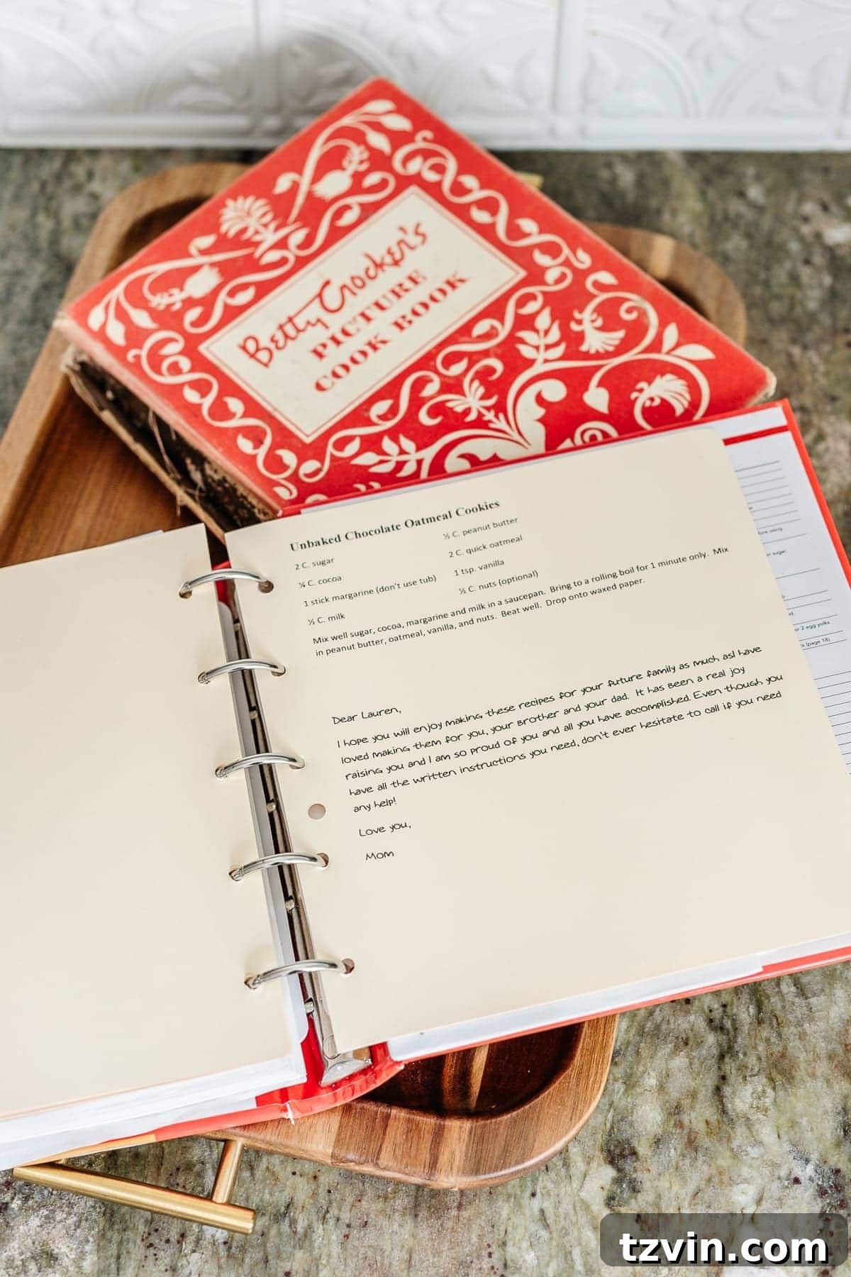 DIY Christmas gift idea with a homemade cookbook