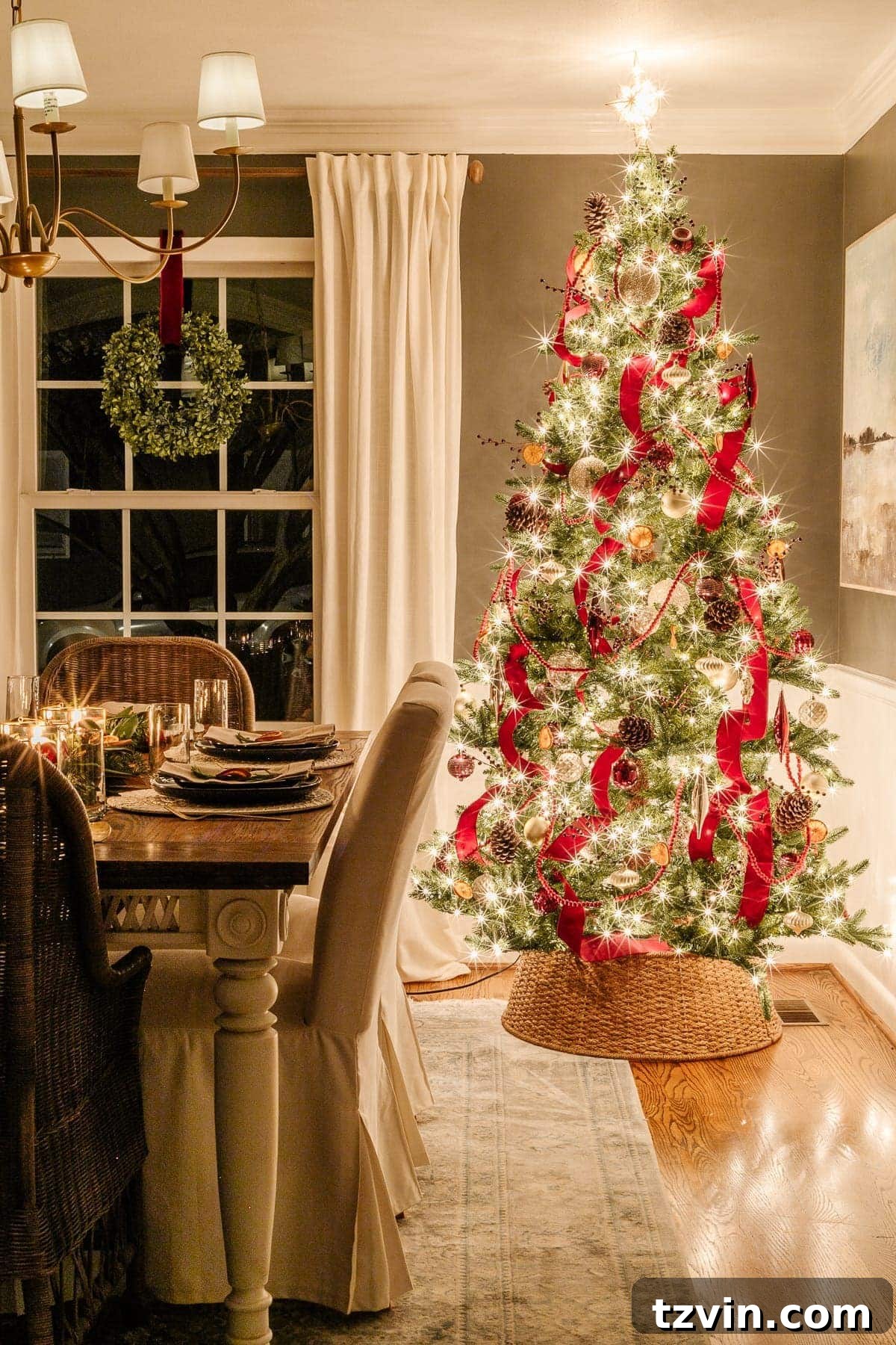 Yuletide Glow Journey 3 Christmas Night Tour Decor