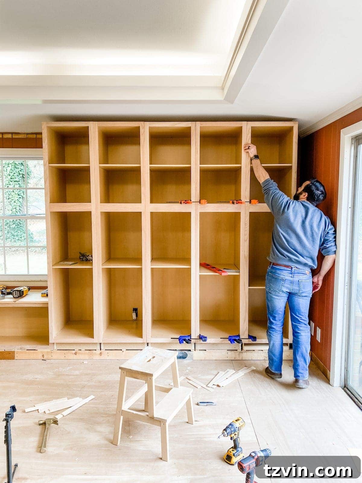 Custom Cabinetry and Window Bench Construction 21 Installing the Cabinets