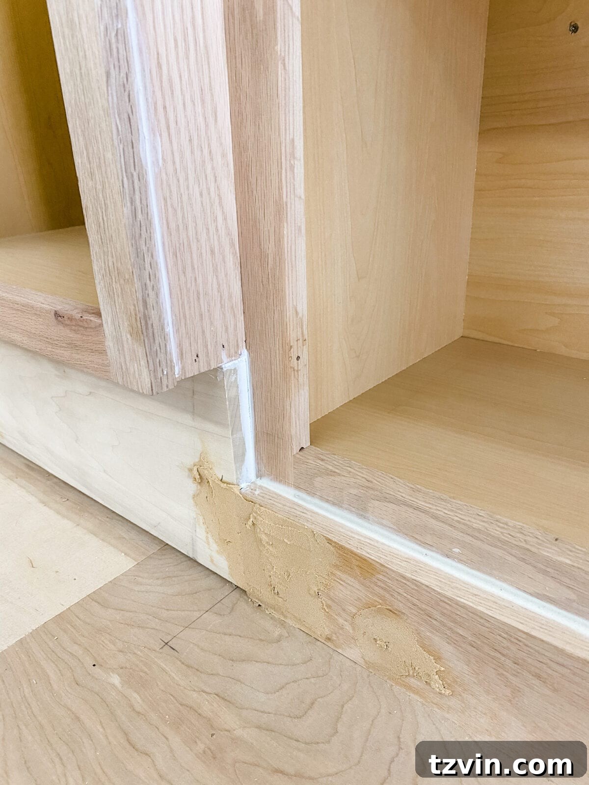Custom Cabinetry and Window Bench Construction 31 Applying Caulk to the Seams