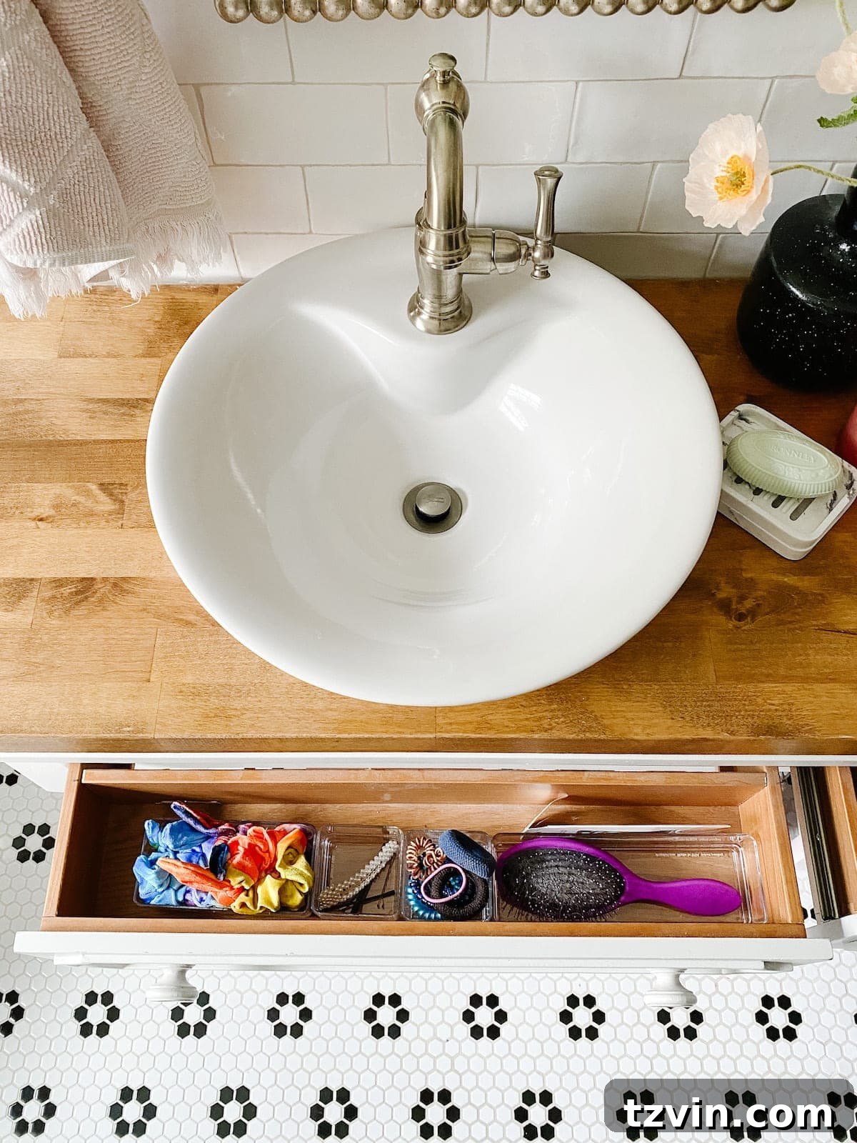 The Ultimate Kids Bathroom Organization Guide 5 A complete tour of kids' bathroom organization ideas + all of the best organizers to make every bathroom tidy.
