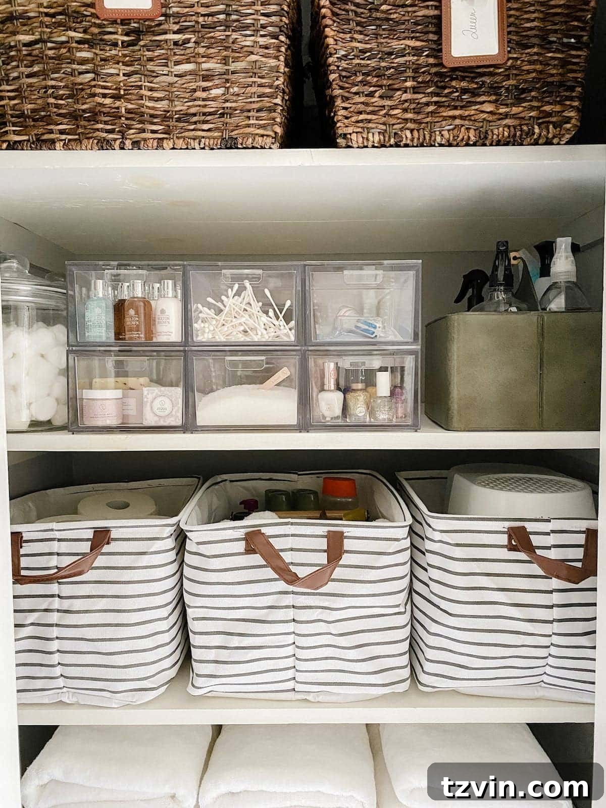 The Ultimate Kids Bathroom Organization Guide 8 A complete tour of kids' bathroom organization ideas + all of the best organizers to make every bathroom tidy.