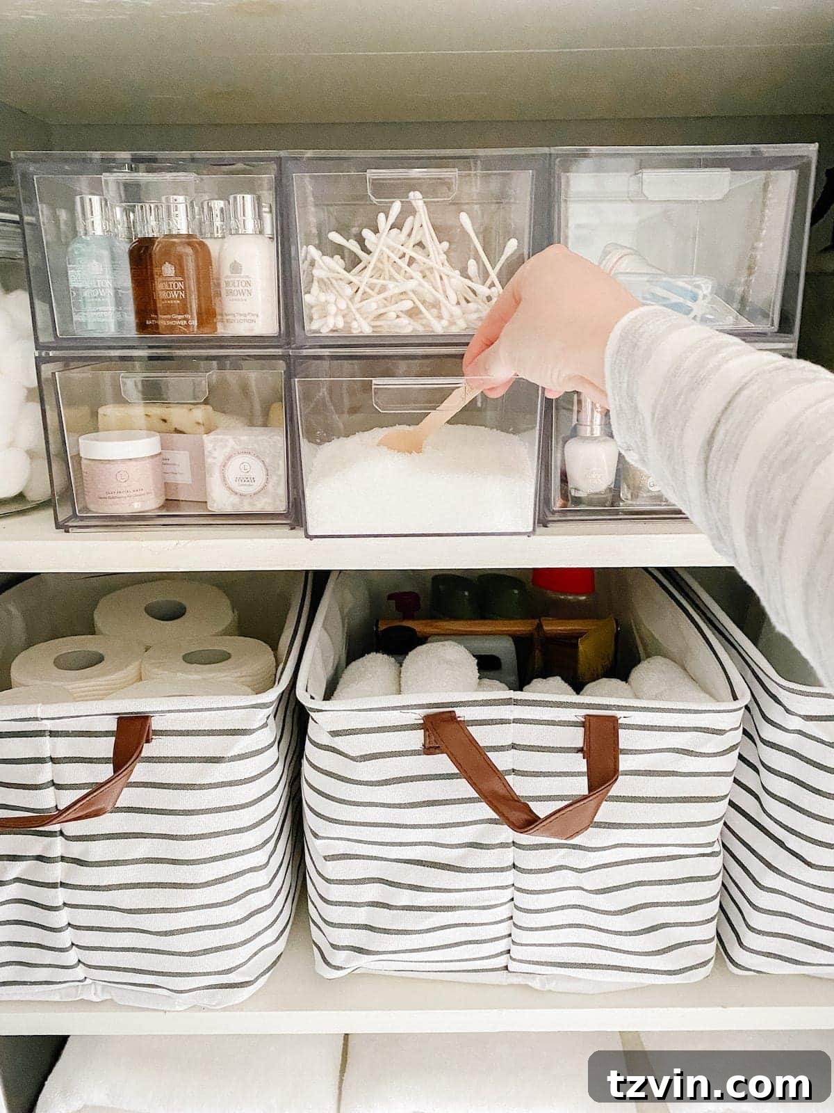 The Ultimate Kids Bathroom Organization Guide 9 A complete tour of kids' bathroom organization ideas + all of the best organizers to make every bathroom tidy.